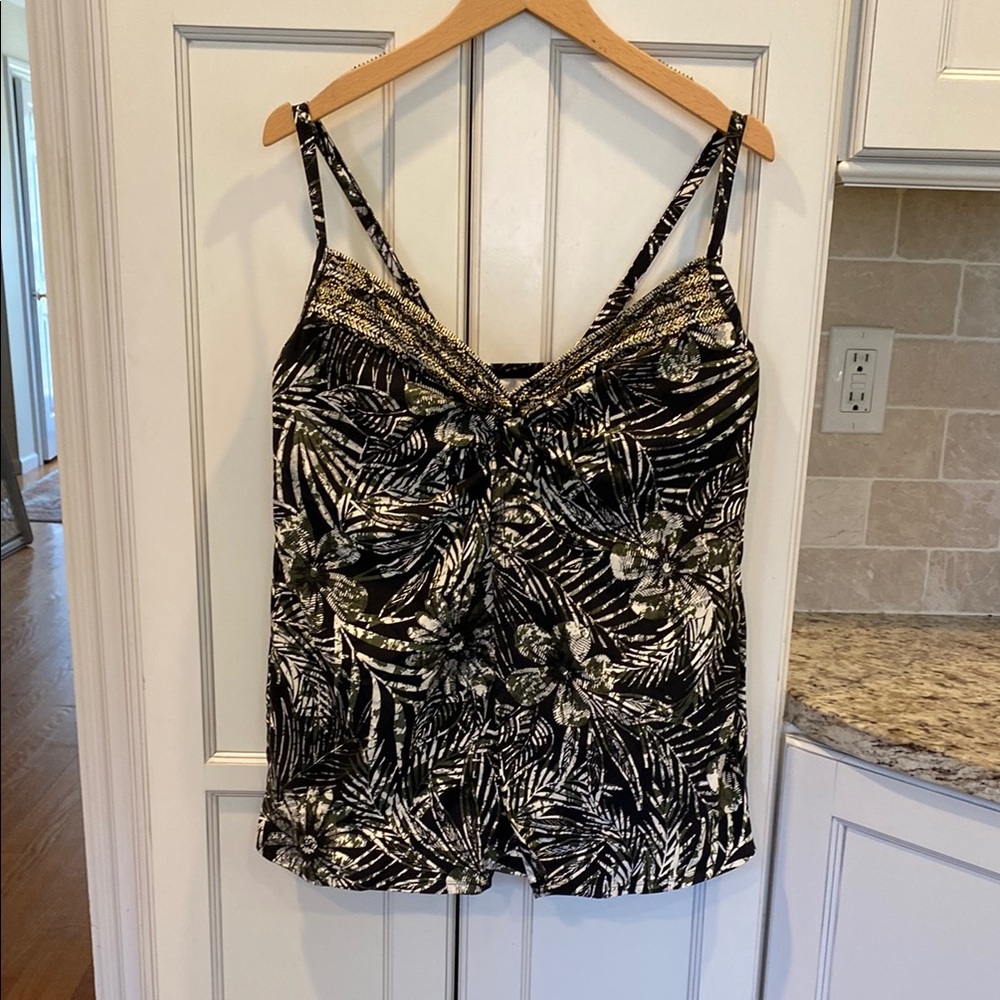 Miraclesuit Love Knot Tankini Top 18W Zahara